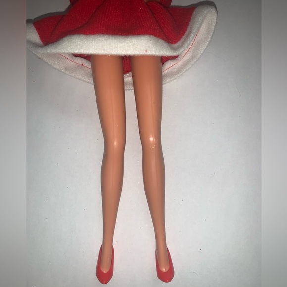 Vintage 1992 Holiday Hostess Christmas Barbie - Picture 4 of 4